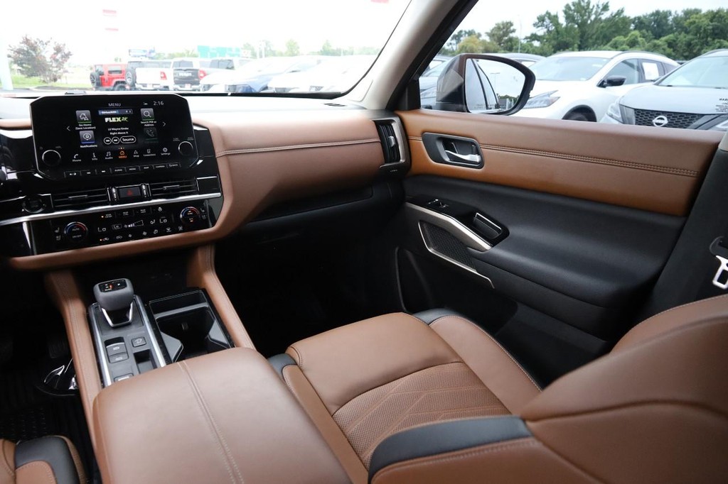 Nissan Pathfinder Vehicle Image 29