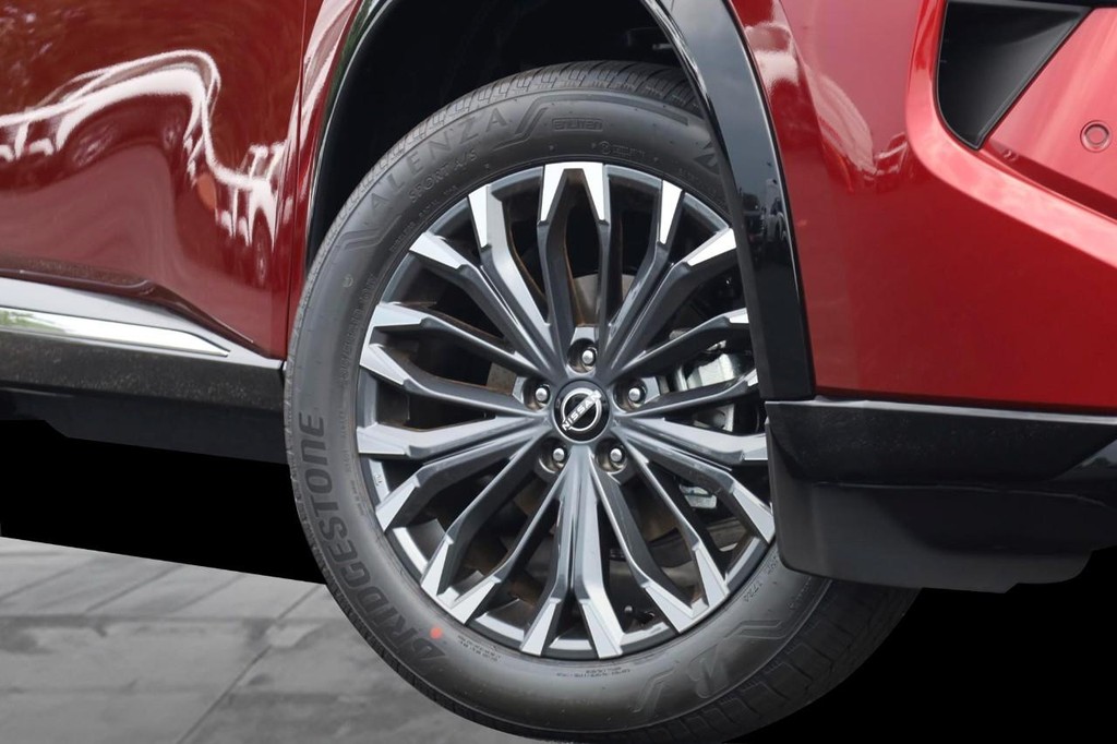 Nissan Rogue Vehicle Image 03