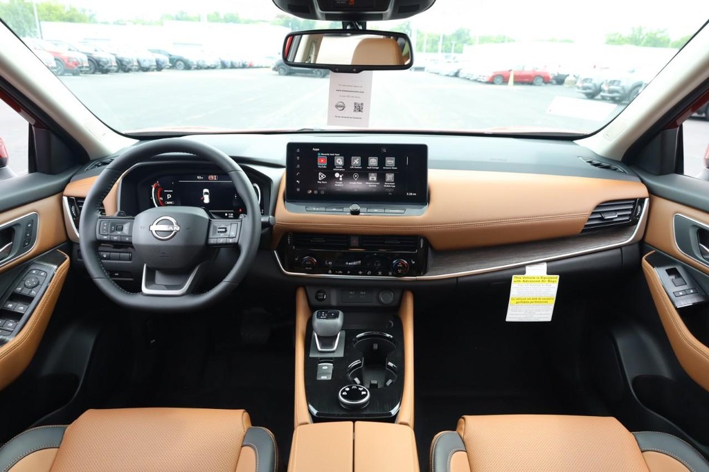 Nissan Rogue Vehicle Image 22