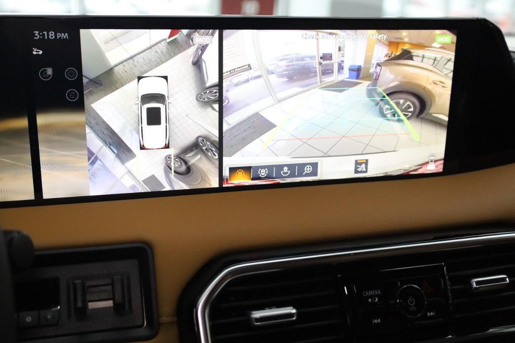 Nissan Armada Vehicle Image 14