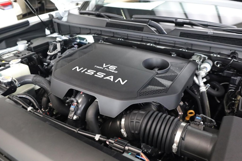 Nissan Armada Vehicle Image 24