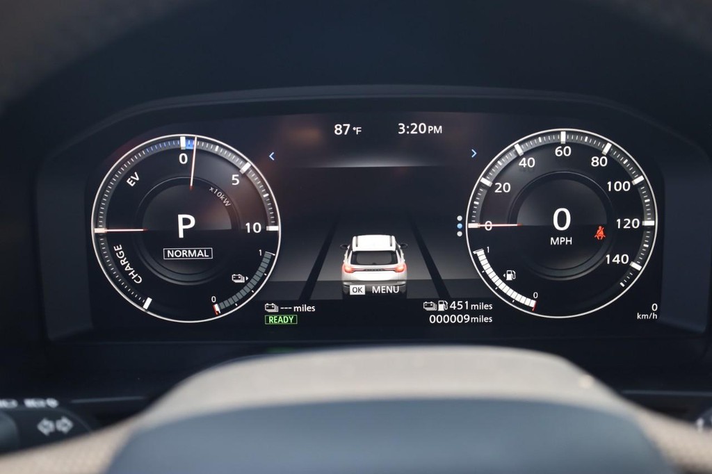 Nissan Rogue Plug-In Hybrid Vehicle Image 10