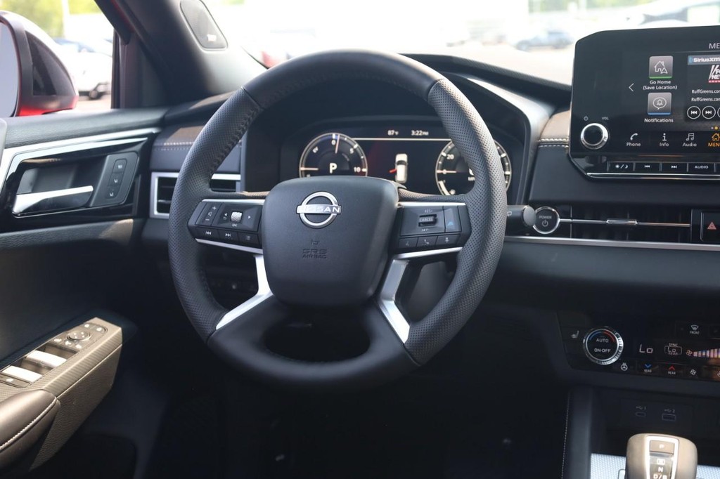 Nissan Rogue Plug-In Hybrid Vehicle Image 23