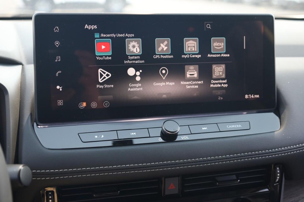 Nissan Rogue Vehicle Full-screen Gallery Image 11