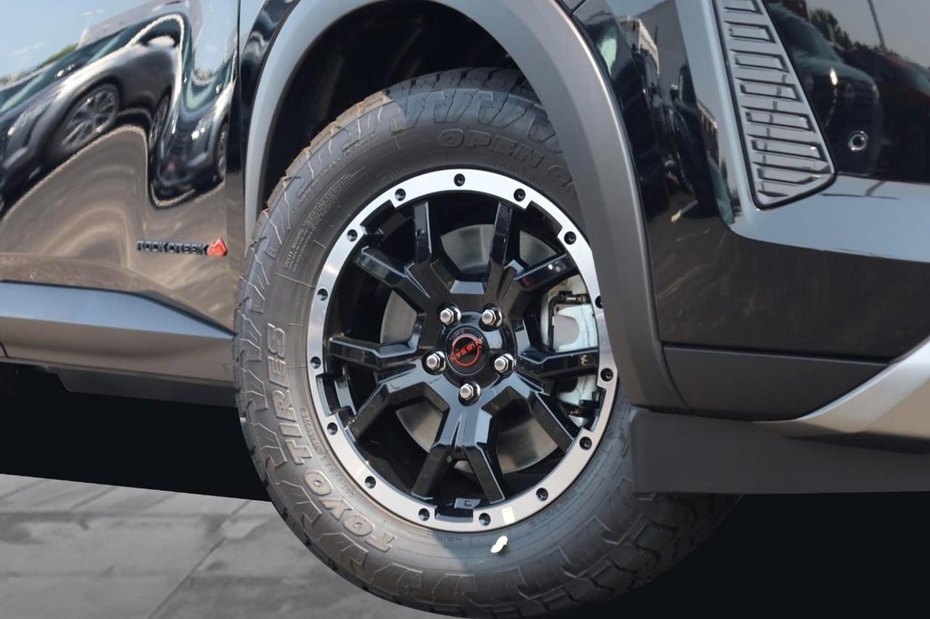 Nissan Pathfinder Vehicle Image 03