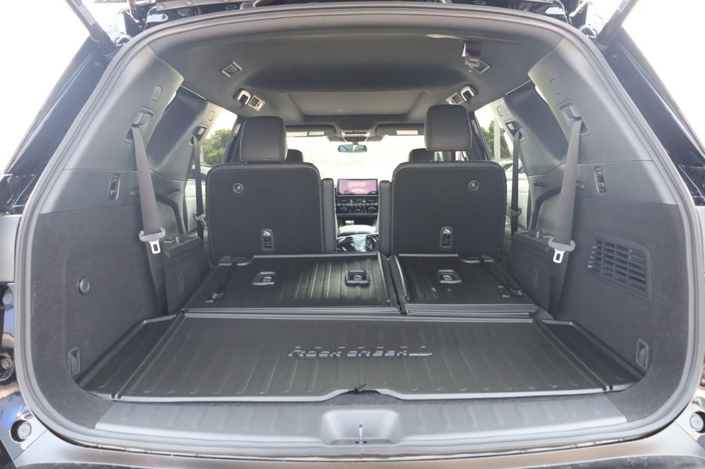 Nissan Pathfinder Vehicle Image 09