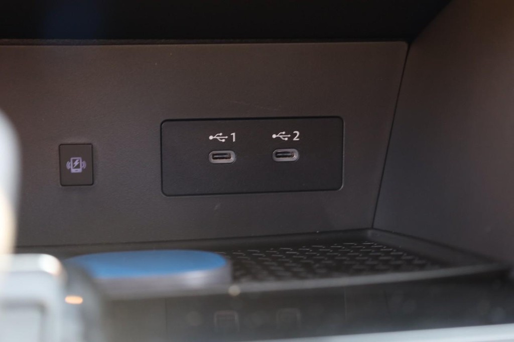 Nissan Pathfinder Vehicle Image 16