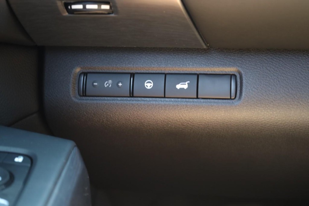Nissan Pathfinder Vehicle Image 20