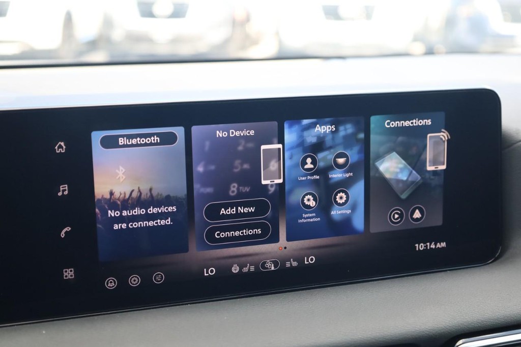 Nissan Sentra Vehicle Image 14