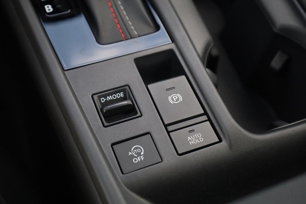 Nissan Sentra Vehicle Image 18
