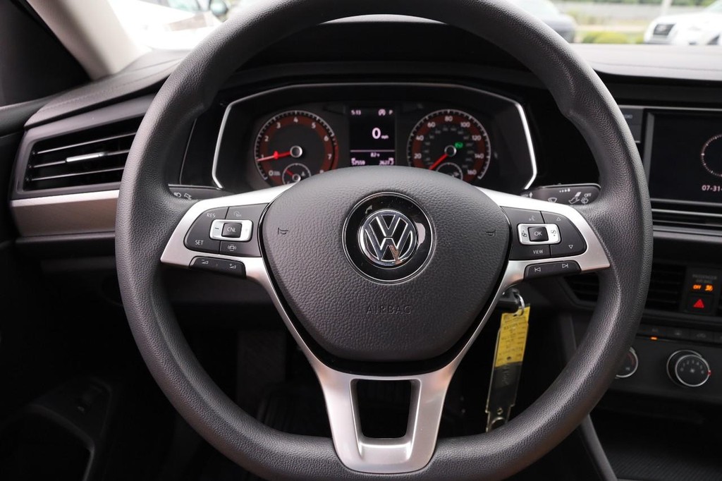 Volkswagen Jetta Vehicle Image 10