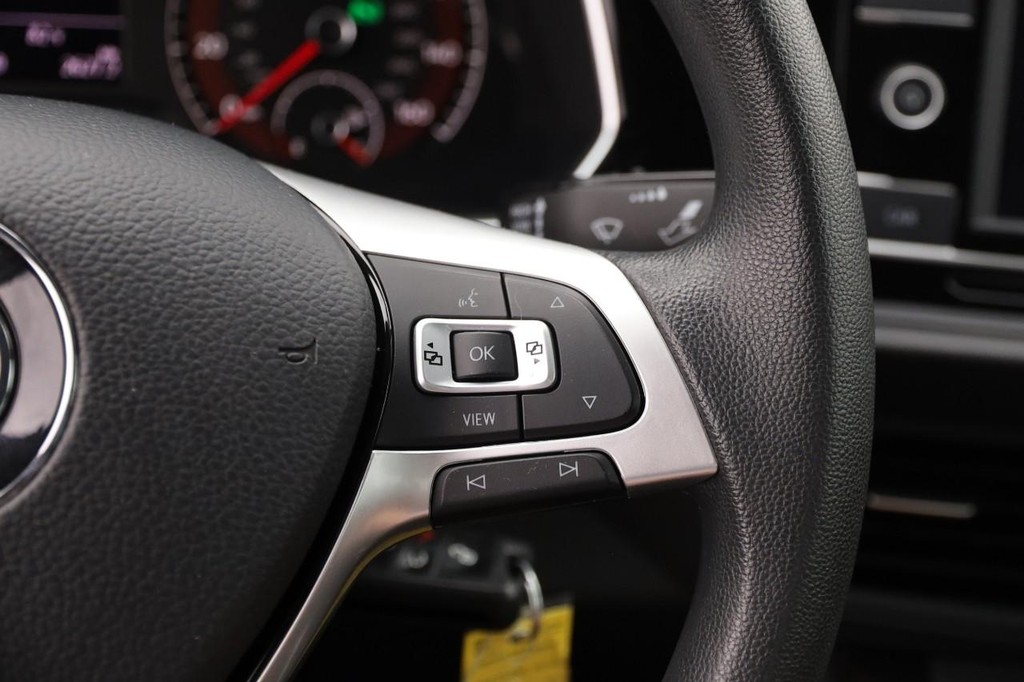Volkswagen Jetta Vehicle Image 12