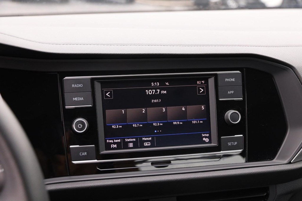 Volkswagen Jetta Vehicle Image 15
