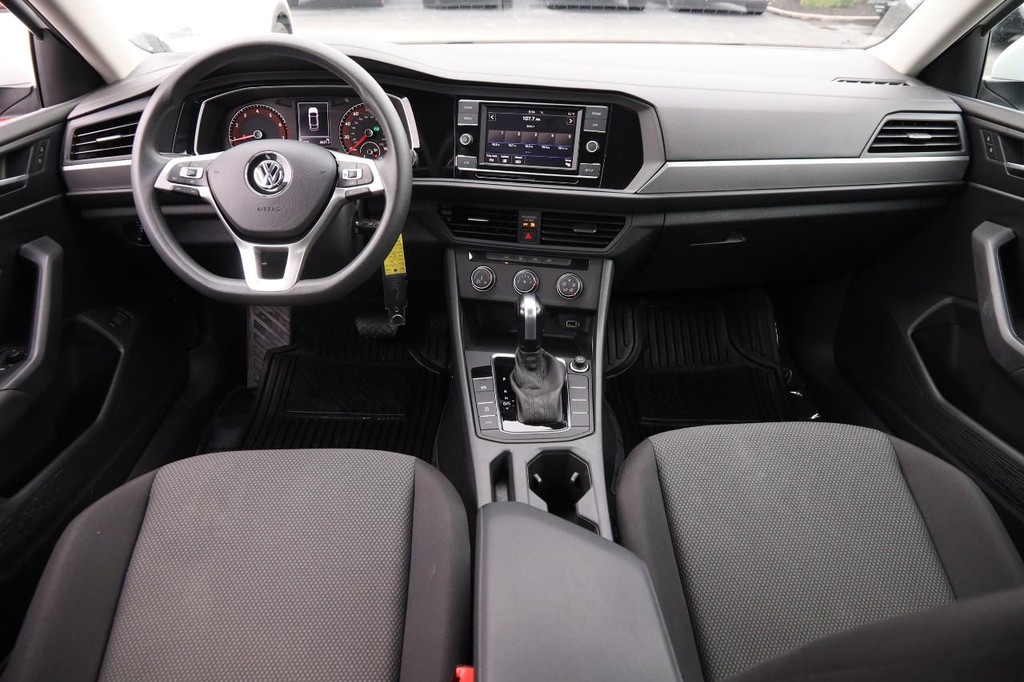 Volkswagen Jetta Vehicle Image 20