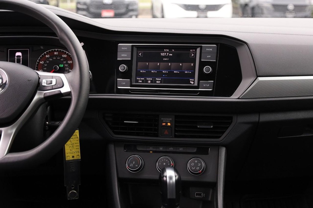 Volkswagen Jetta Vehicle Image 23