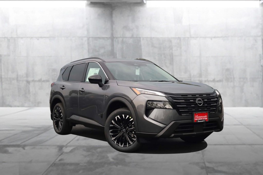 Nissan Rogue Vehicle Image 02