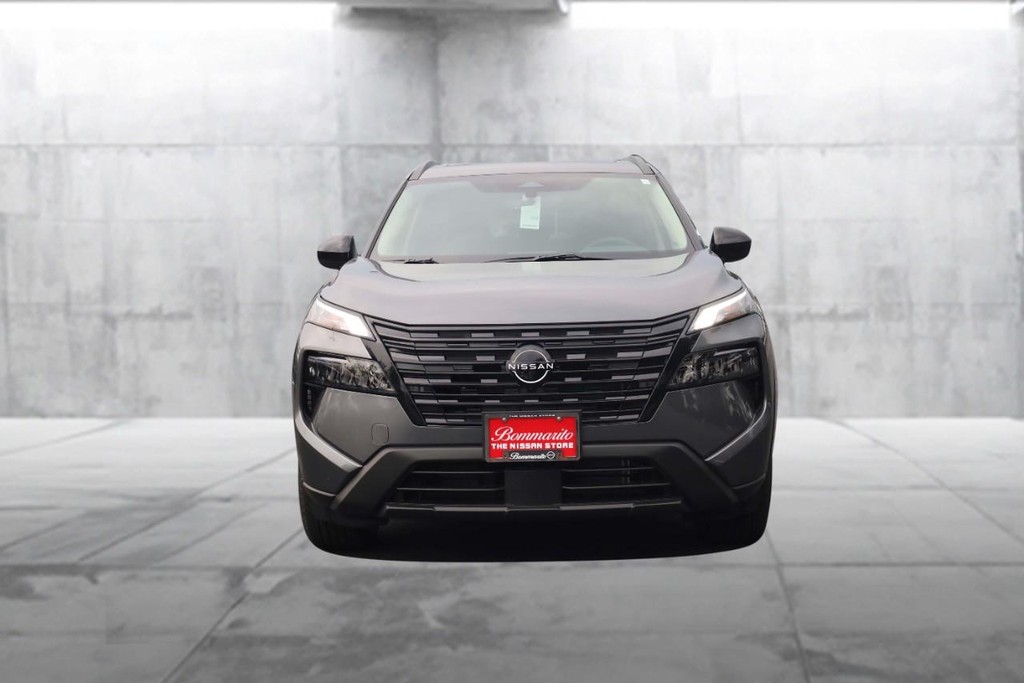 Nissan Rogue Vehicle Image 04