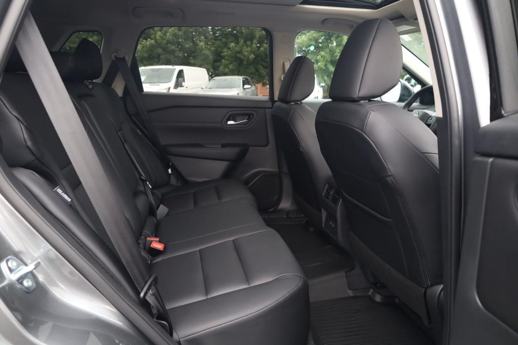 Nissan Rogue Vehicle Image 22
