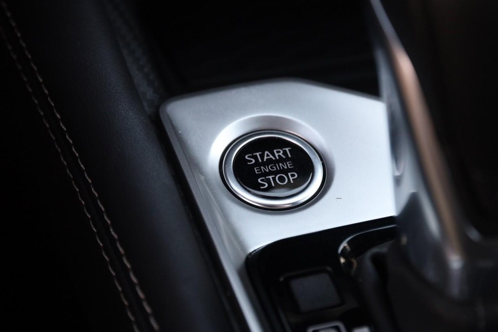 Nissan Altima Vehicle Image 18