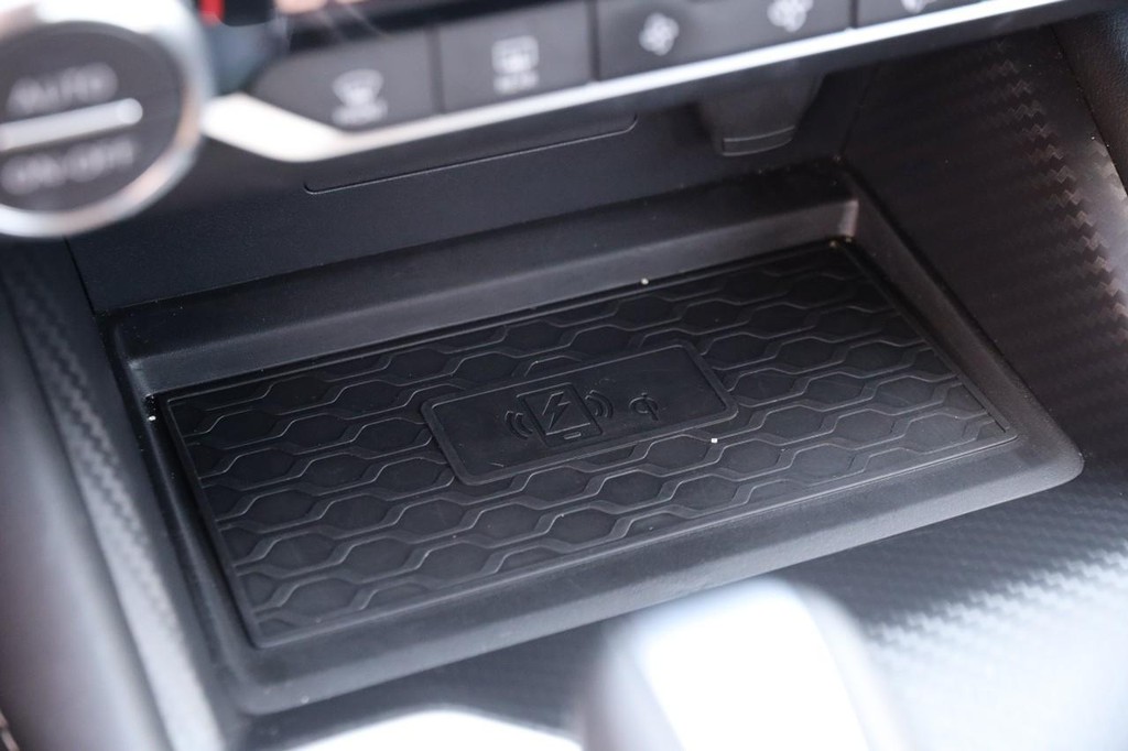 Nissan Altima Vehicle Image 19