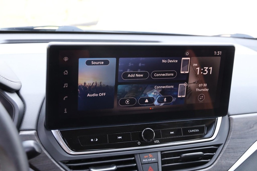 Nissan Altima Vehicle Image 17