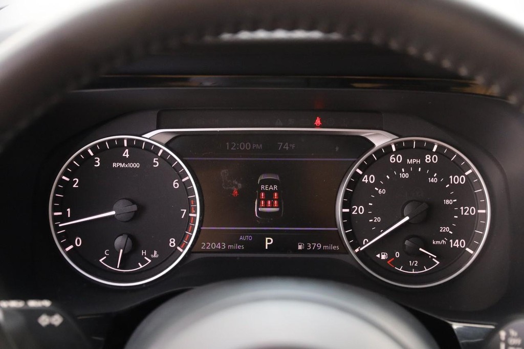 Nissan Pathfinder Vehicle Image 16