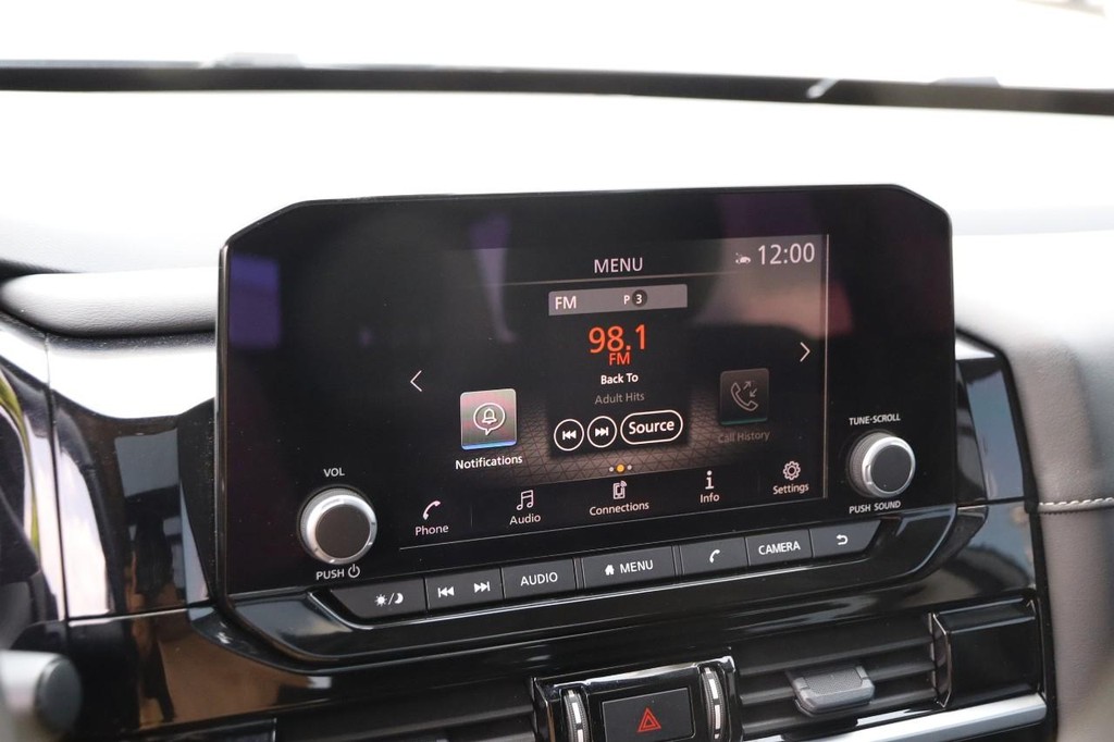 Nissan Pathfinder Vehicle Image 19