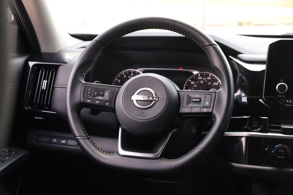 Nissan Pathfinder Vehicle Image 27