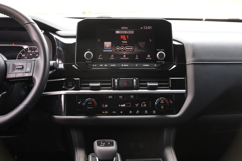 Nissan Pathfinder Vehicle Image 28