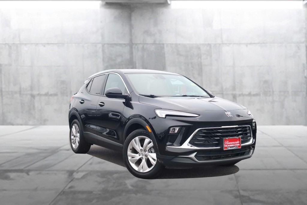 Buick Encore GX Vehicle Full-screen Gallery Image 2
