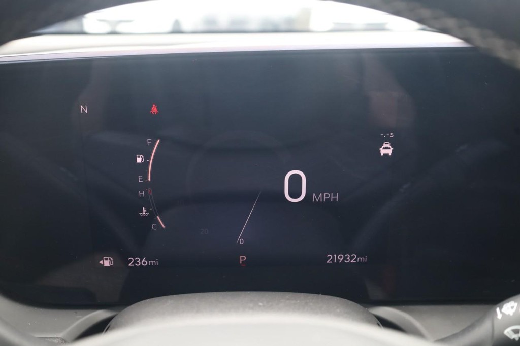 Buick Encore GX Vehicle Full-screen Gallery Image 13