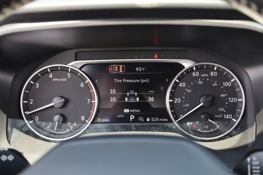 Nissan Rogue Vehicle Image 10