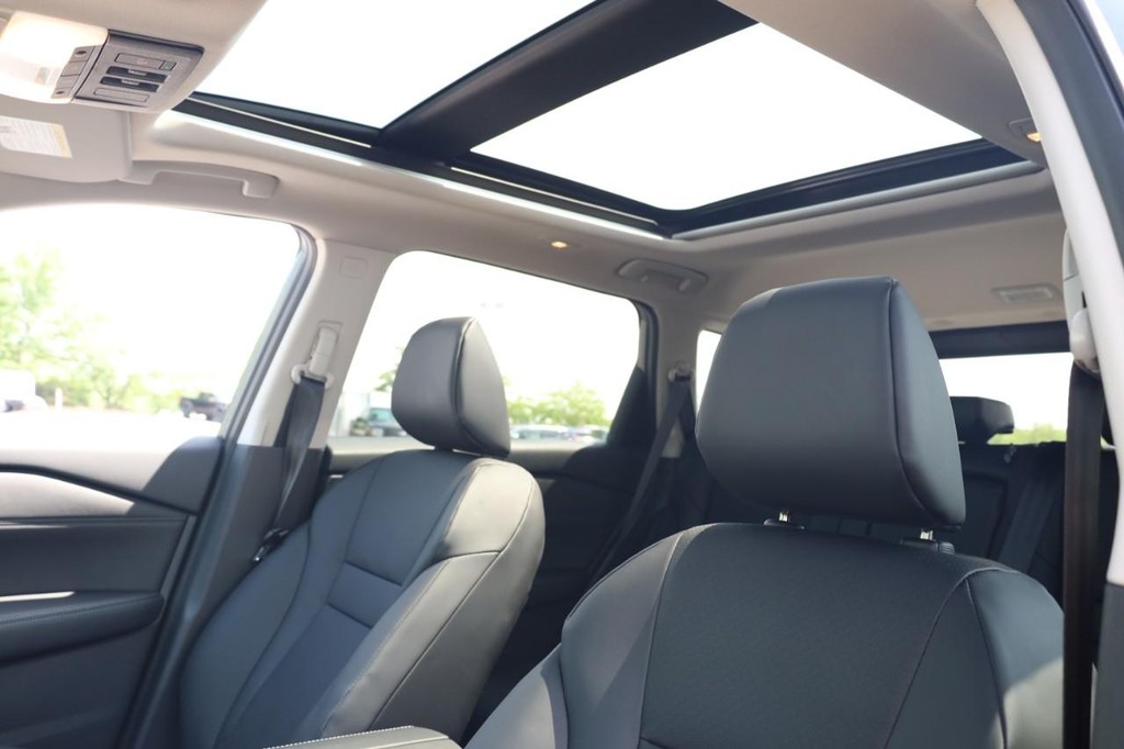 Nissan Rogue Vehicle Image 21