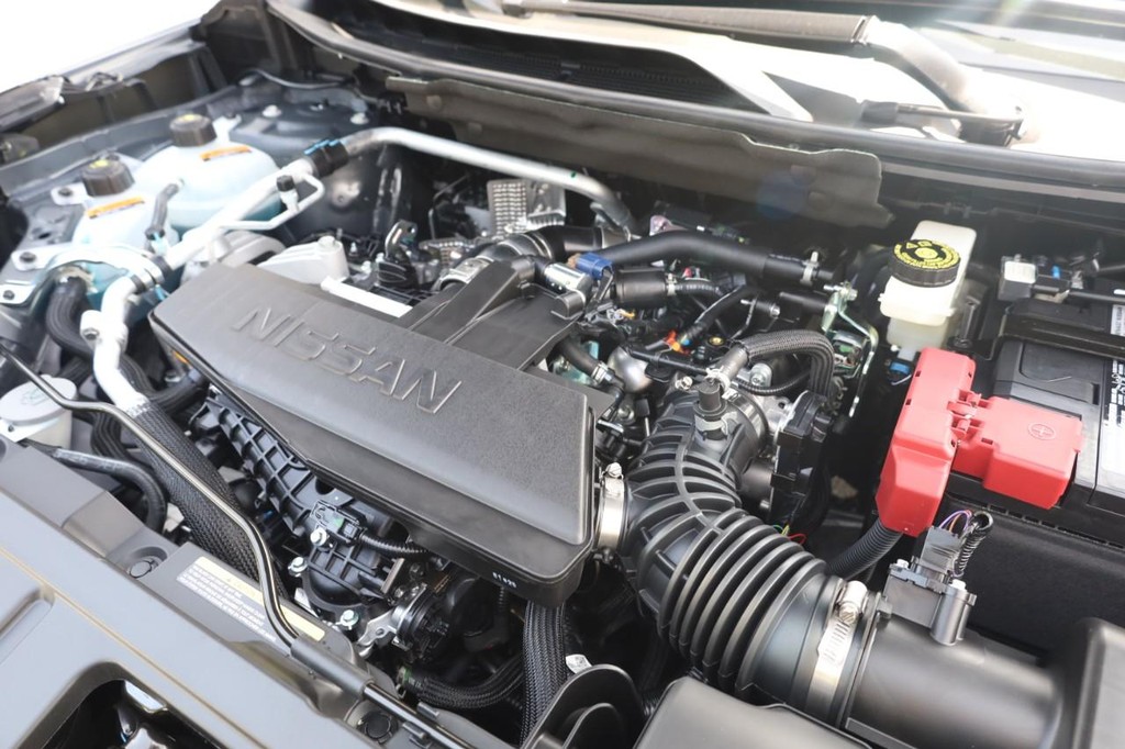 Nissan Rogue Vehicle Image 26