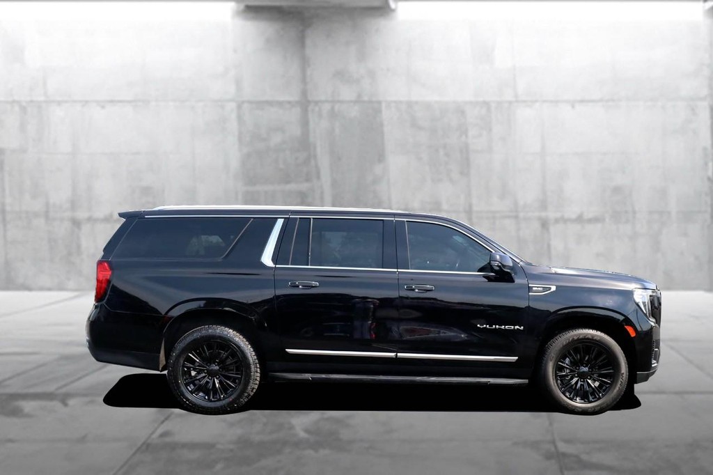 GMC Yukon XL Vehicle Full-screen Gallery Image 05