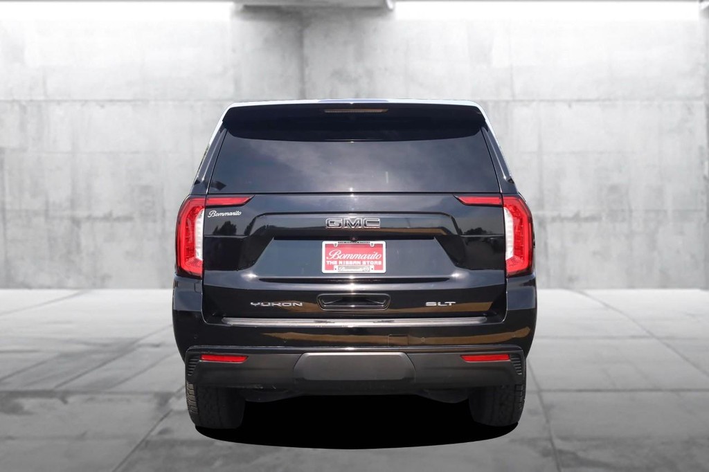 GMC Yukon XL Vehicle Full-screen Gallery Image 06