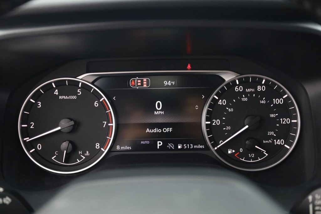 Nissan Rogue Vehicle Full-screen Gallery Image 10