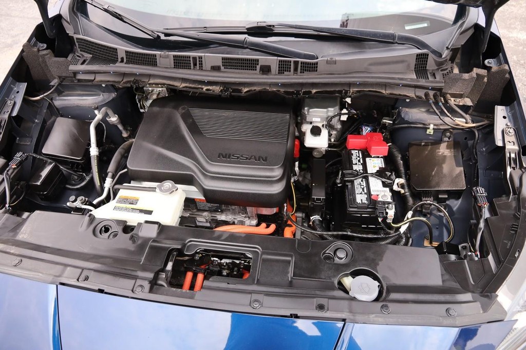 Nissan LEAF Vehicle Image 29