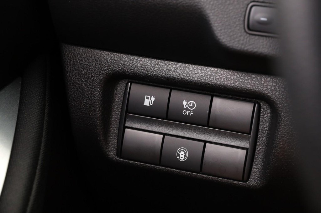 Nissan LEAF Vehicle Image 20
