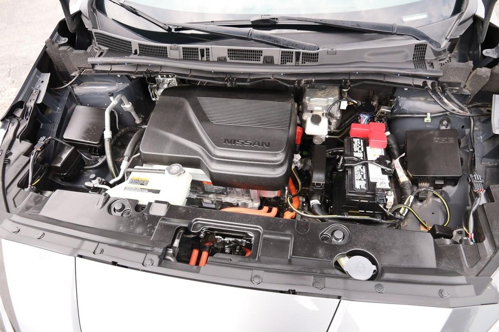Nissan LEAF Vehicle Image 27