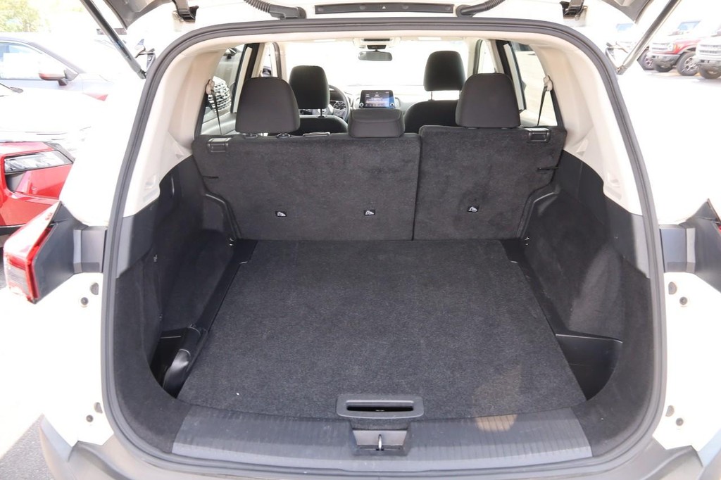 Nissan Rogue Vehicle Full-screen Gallery Image 7