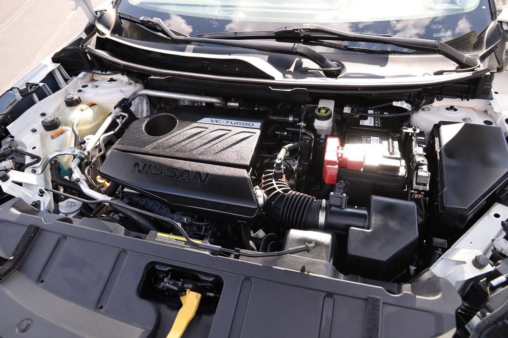 Nissan Rogue Vehicle Full-screen Gallery Image 28
