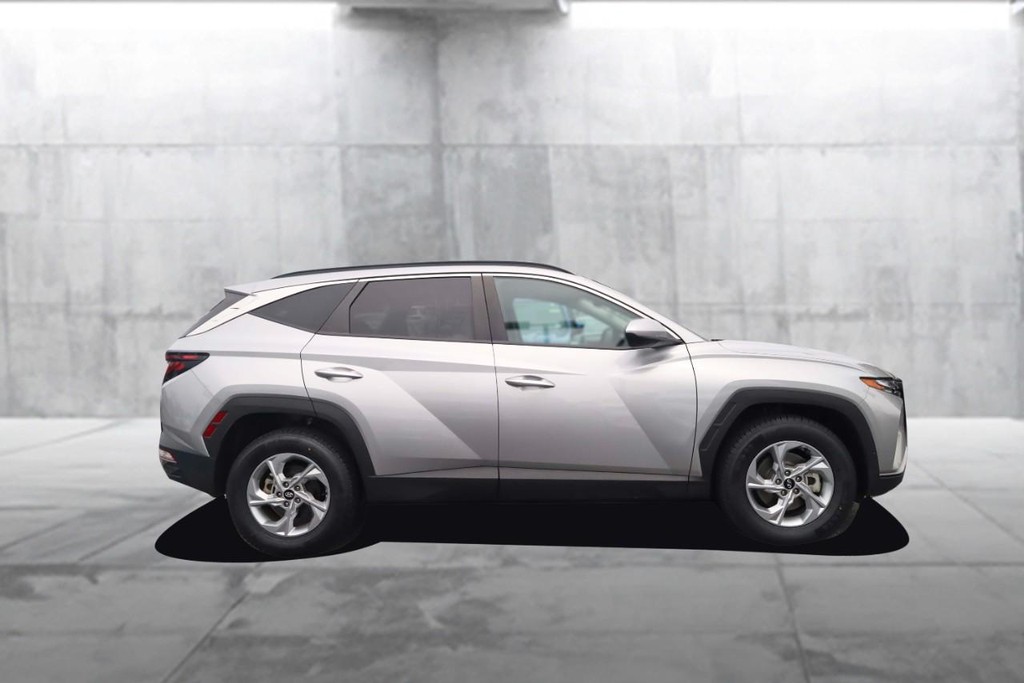 Hyundai Tucson Vehicle Image 05