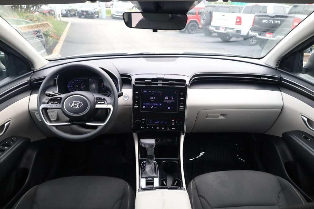 Hyundai Tucson Vehicle Image 07