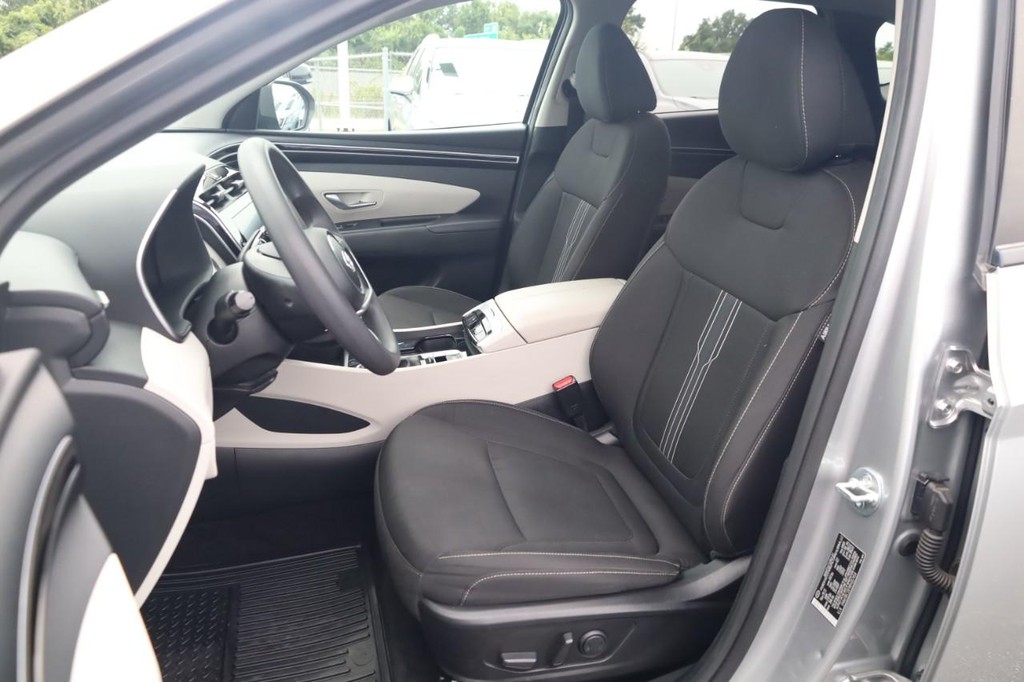Hyundai Tucson Vehicle Image 20