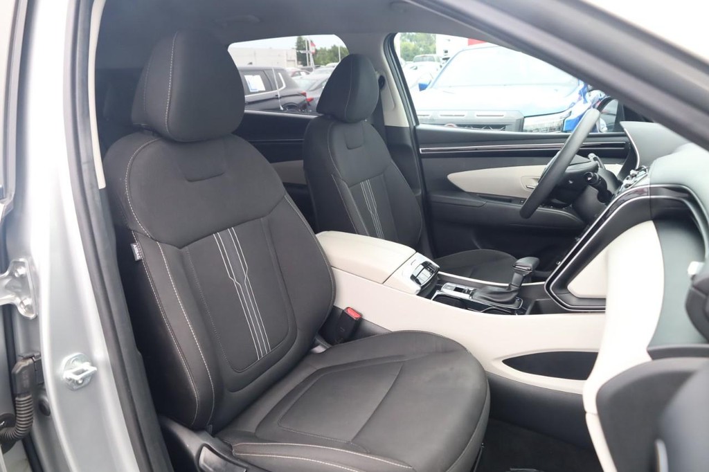 Hyundai Tucson Vehicle Image 21