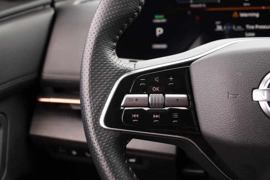 Nissan ARIYA Vehicle Full-screen Gallery Image 13