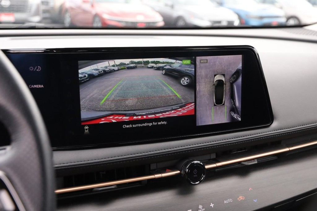 Nissan ARIYA Vehicle Full-screen Gallery Image 19