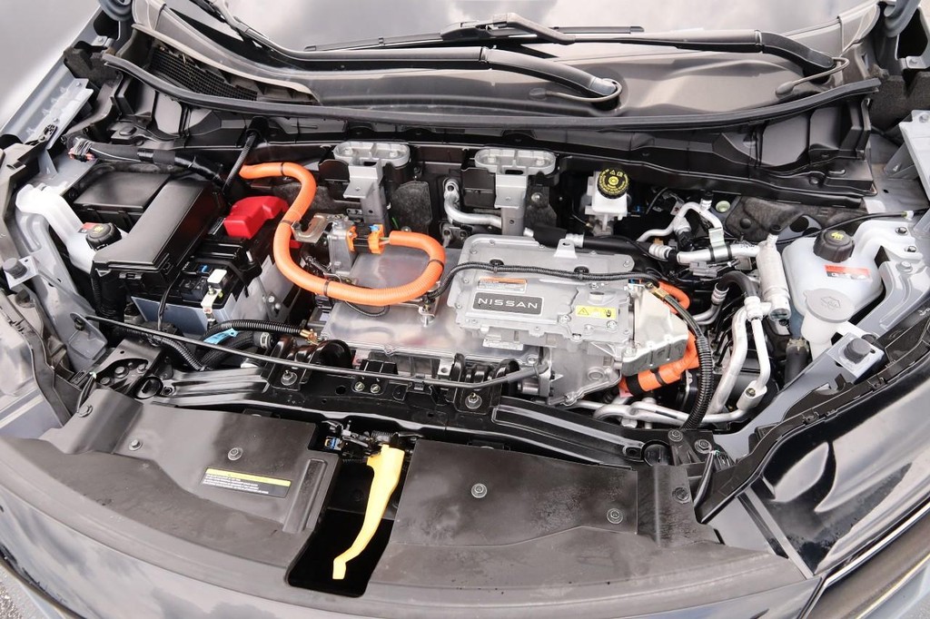 Nissan ARIYA Vehicle Full-screen Gallery Image 30