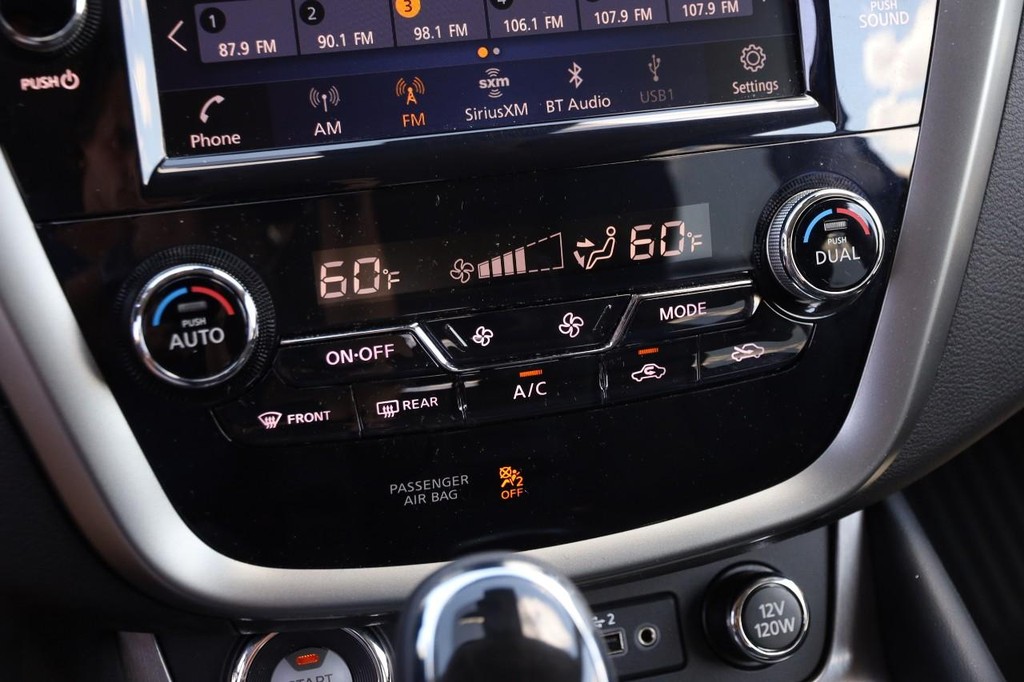 Nissan Murano Vehicle Image 20